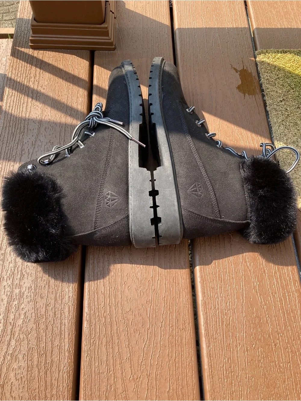 New Rock & Candy by Zigi size 9 black faux suede fur trim lace up boots